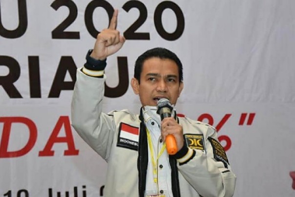 Ketua DPW PKS Riau, Hendry Munief