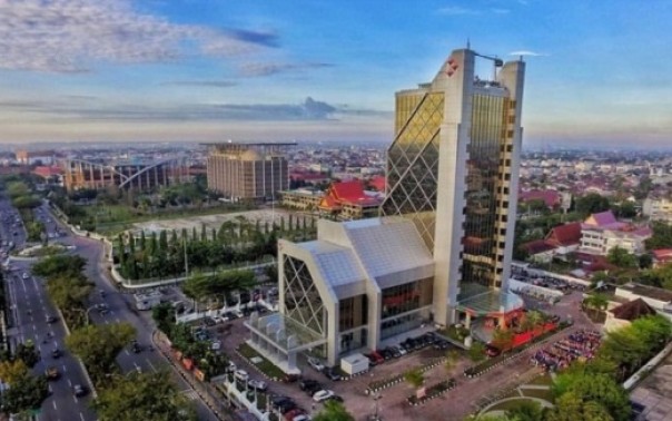 Gedung Menara Dang Merdu Bank Riau Kepri