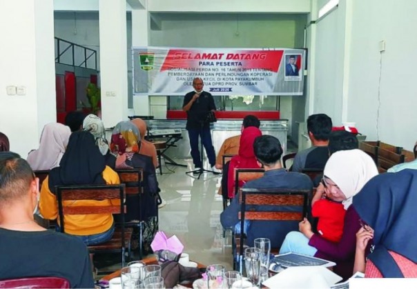 Ketua DPRD Sumbar Supardi mensosialisasikan Perda Nomor 16 Tahun 2019 tentang perlindungan UKM yang mengatur tentang pemberdayaan dan perlindungan koperasi. Acara dilaksanakan di Kota Payakumbuh beberapa hari lalu. IST
