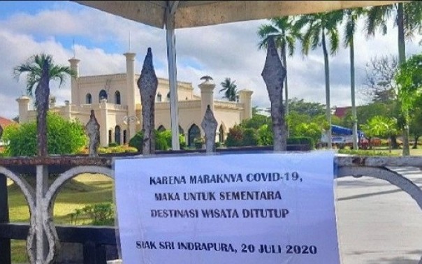 Istana Assereyah Hasyimiah atau lebih dikenal dengan nama Istana Siak tutup