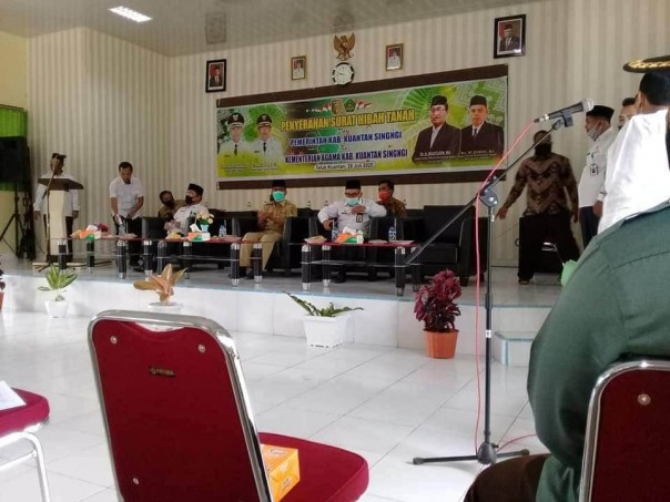 Kapolres, Ketua Bawaslu, Komisioner KPU Kuansing saat melakukan kegiatan FGD/R24