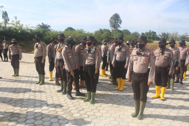 Kapolres Rohul Cek Kesiapan Personil saat Apel Kesiapsiagaan Karhutla/R1