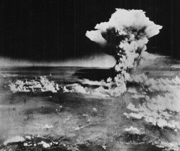 Jatuhnya bom atom di Hiroshima (foto: Istimewa/internet)