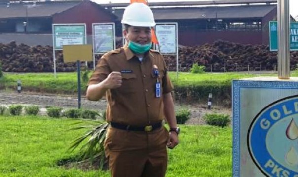 Kabid Pengolahan dan Pemasaran Disbun Riau, Defris Hatmaja