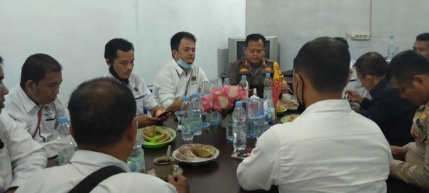 Jalin Sinergitas Polri-Wartawan, Kapolres Rohul Sambangi Kantor PWI Rohul/r1