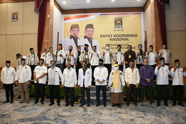 Pengurus DPW PKS Riau dan Paslon yang Didukung