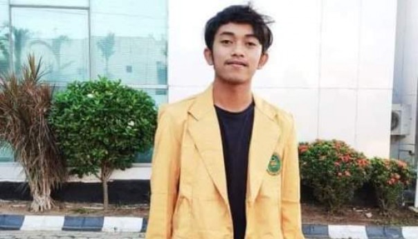 Almarhum Muhammad Nurhadi (22) dari Fakultas Ekonomi Jurusan Manajemen Unisi