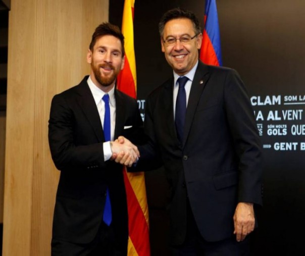 Lionel Messi dan Josep Maria Bartomeu (foto: Istimewa/internet)