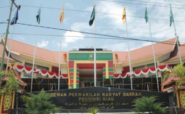 Gedung DPRD Riau/R24