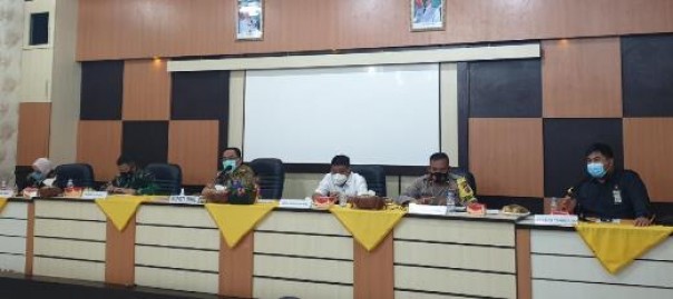 Bupati Inhil saat pimpin Rakor persiapan PSBK