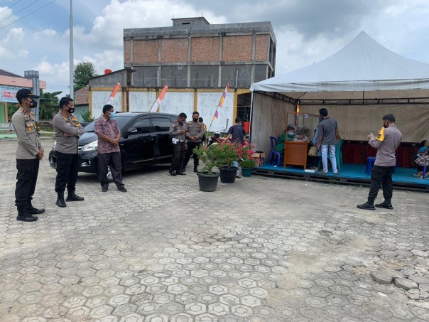 Kapolres Inhu AKBP Efrizal meninjau pos Covid-19 di Simpang Japura, Kecamatan Lirik.