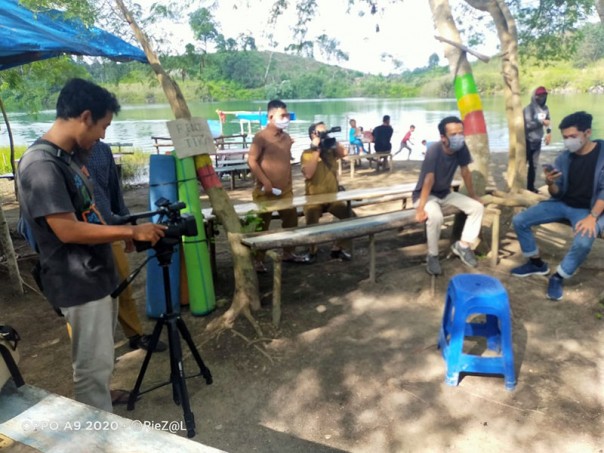 Cuplikan pembuatan film pendek berjudul "Menyesal" di objek wisata Danau Kembar Desa Kelesa.