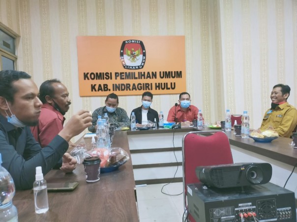 KPU Inhu bersama awak media menggelar coffee morning, dengan memperbincangkan persiapan pemungutan suara pada Pilkada serentak 9 Desember 2020 mendatang