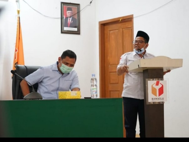 Ketua Bawaslu Riau Rusidi Rusdan saat menerima kunjungan Sentra Gakkumdu Pusat