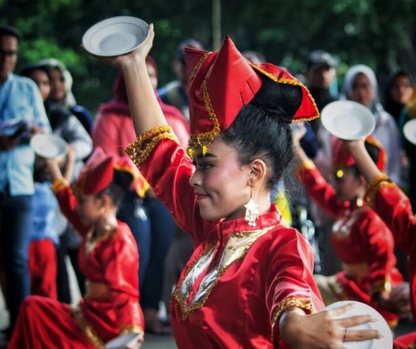 Ilustrasi tari piring (Foto: Istimewa/internet)