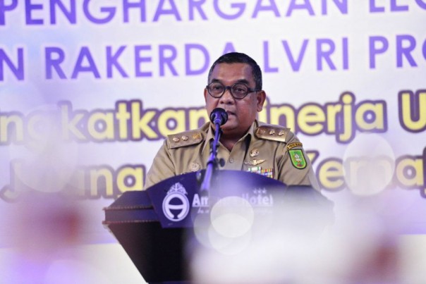 Edy Natar