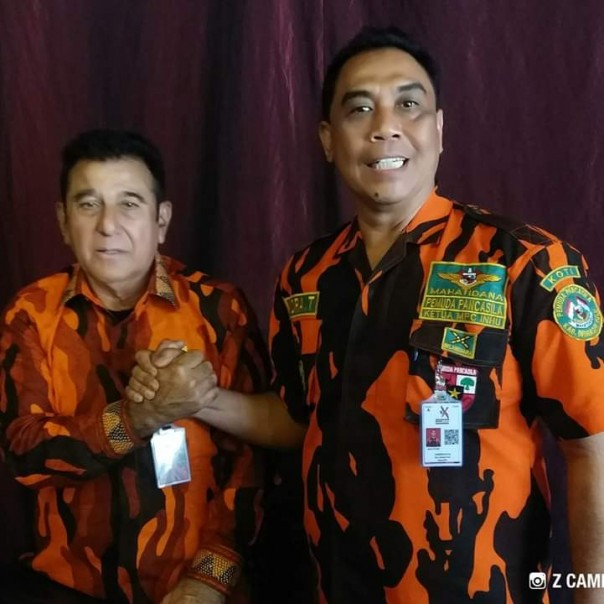 Ketua MPN PP Yapto (kiri) dan Ketua MPC Inhu, Indra T (kanan)