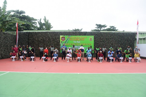 Para peserta Kejuaraan Tenis Lapangan Piala Danrem 031/Wira Bima