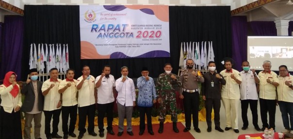 Pengurus KONI Inhil dan perwakilan Forkompimda usai pembukaan Rapat