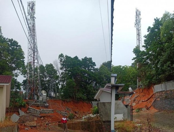 Wako Tanjungpinang Peringati Pemilik Tower yang Hampir Roboh, Jika Tidak Diperbaiki akan Ditumbangkan/batamnews