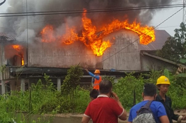 Kondisi rumah yang terbakar