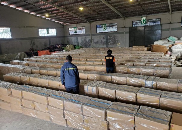 Barang bukti rokok hasil tangkapan bea cukai Kepri dan Tembilahan