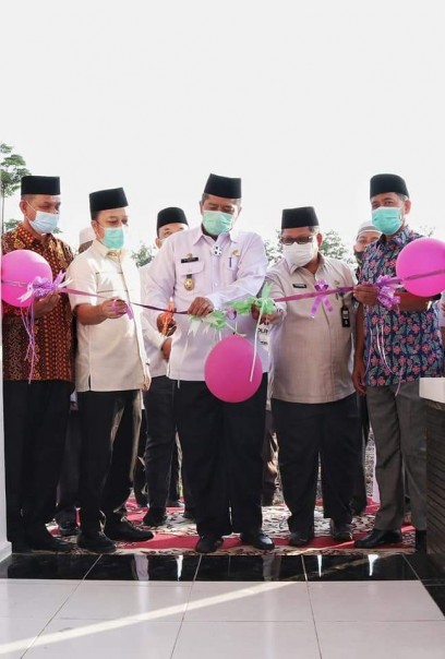 Bupati Siak, Alfedri resmikan ruang kelas Pondok Pesantren Darul Hadits Sultan Yahya di Jalan Tengku Buwang Asmara, Kelurahan Kampung Rempak, Kecamatan Siak, Kabupaten Siak