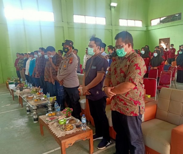 Kanit Binmas Polsek Pangkalan Lesung Aiptu Tigor saat menghadiri pelantikan pengurus Hipmapales, Minggu (24/1/2021). Foto: Istimewa. 
