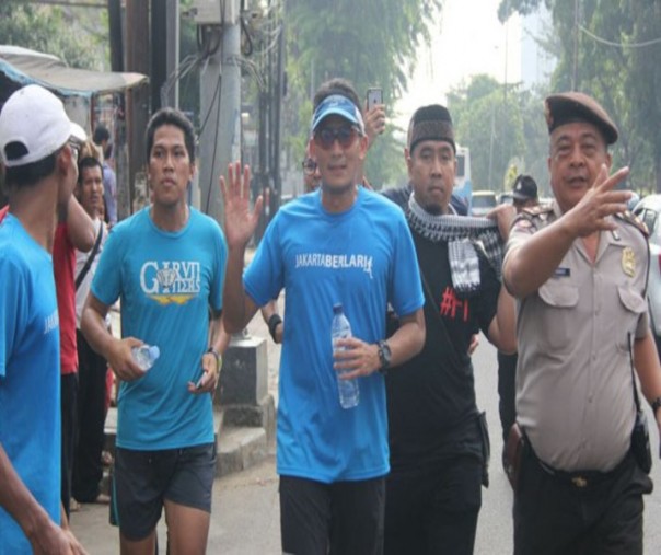 Potret Sandiaga Uno lari pagi (Foto: Istimewa/Warta Kota - Tribunnews.com)