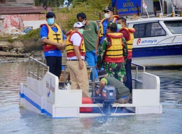 CSR Bank Nagari, Pemko Padang Launcing Kapal Pengumpul Sampah/Langgam.id