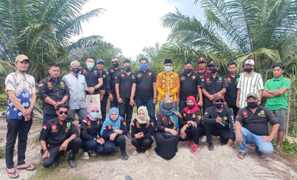 Mada LBDH Inhil Kunjungi Desa Karya Tani untuk Kembangkan Organisasi