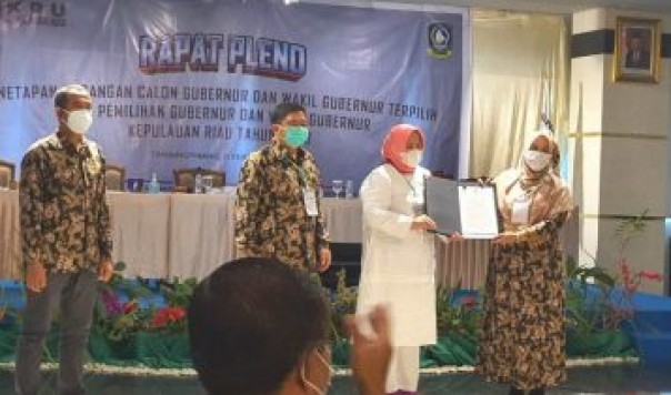 KPU serahkan penetapan Guberbu dan wagub terpilih/ist