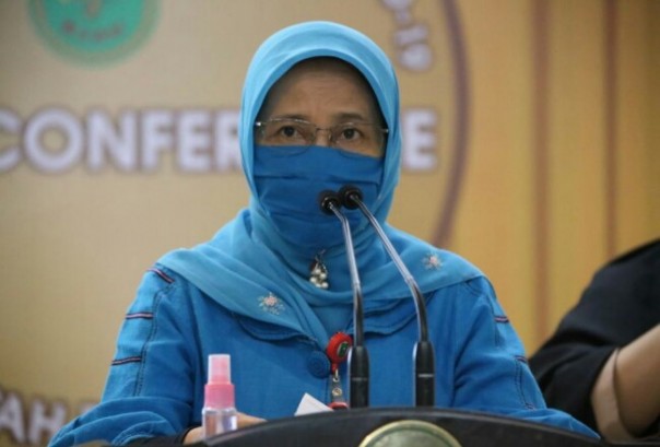 Kadinkes Riau, Mimi Yuliani Nazir