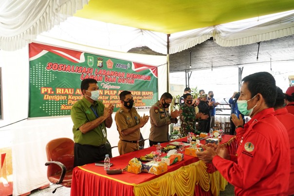 Suasana Sosialisasi Larangan Membakar Hutan dan Lahan kepada sejumlah elemen masyarakat, organisasi kepemudaan (OKP) dan organisasi kemasyarakatan (Ormas)/Ist