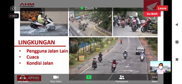 Instruktur Safety Riding Capella Honda Riau, Abdullah Hamdi Batubara saat menggelar webinar safety riding diikuti puluhan guru SMK SSQ Kandis