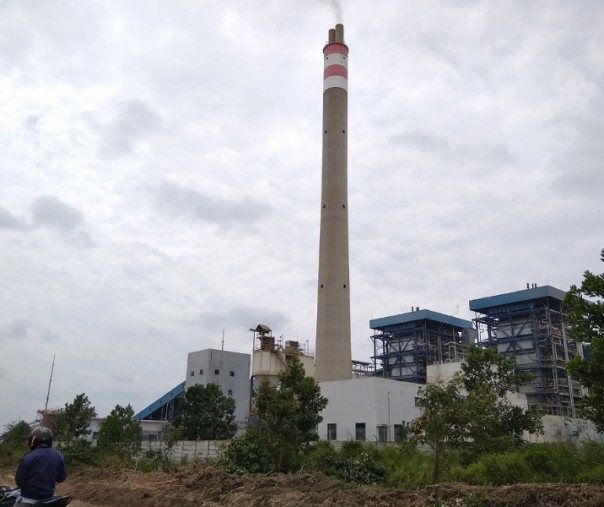 PLTU Tenayan Raya di bantaran Sungai Siak Pekanbaru. Foto: Surya/Riau1.