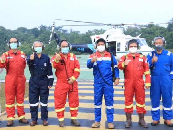 Dalam kunjungan ke Rumbai, Minas, dan Duri, Fatar Yani juga didampingi oleh Managing Director Chevron IBU & Presdir PT CPI Albert Simanjuntak (kedua dari kiri) dan Direktur Utama PHR Ricardo Perdana Yudantoro (keempat dari kiri). (Ist)