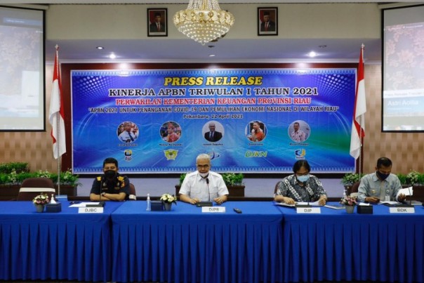 Pers Rilis penyampaian kinerja APBN Triwulan I Perwakilan Kementerian Keuangan Provinsi Riau/ibl