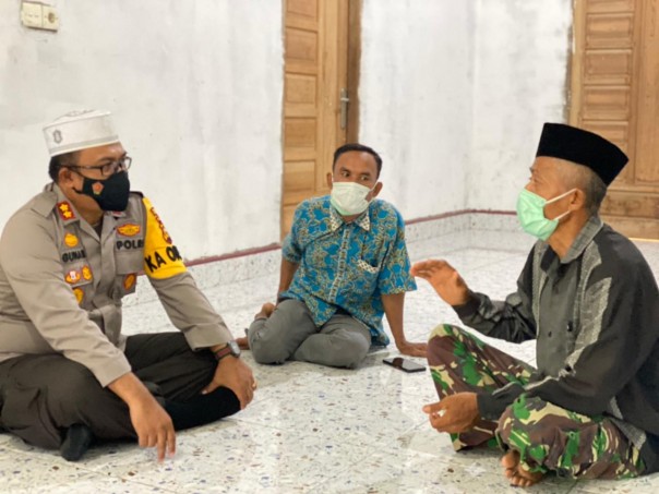 Kapolres Siak Kunjungi Ayah Sertu Bah Yoto Eki Setiawan Kru KRI Nanggala - 402