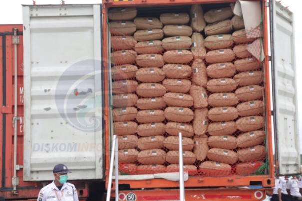 Pelepasan ekspor produk olahan kelapa ke Eropa oleh PT Bionesia Organic Food, Bintan. Badan Pusat Statistik BPS Provinsi Kepri mencatat bahwa perkembangan nilai ekspor Provinsi Kepri pada April 2021 mengalami kenaikan 1,90 persen jika dibandingkan bulan Maret 2021/Suryakepri   