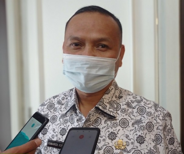 Kepala Disdik Kota Pekanbaru Ismardi Ilyas. Foto: Surya/Riau1.