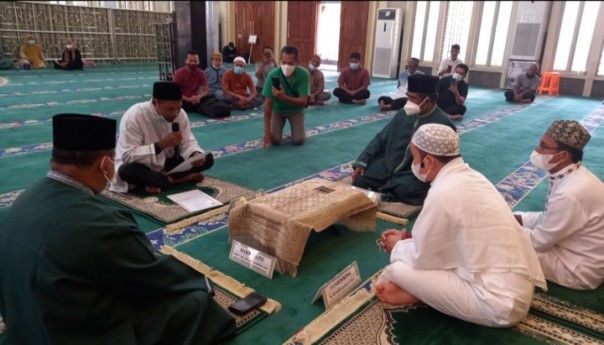 Disaksikan Ketum SantanNU dan Ketua MUI Riau, Petani Anton Fai Resmi Jadi Muslim