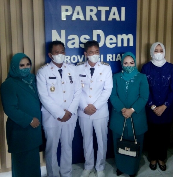 Saat kunjungan ke DPW Nasdem Riau