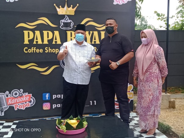 Yopi Arianto Resmikan Cafe Papa Royal Coffee Shop & Garden Resto