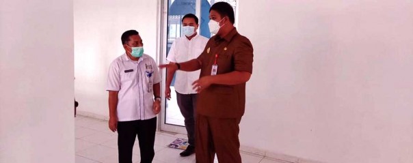 Bupati Kuansing Andi Putra meminta Diskes dan Dispora untuk benahi Kampus Uniks/ist