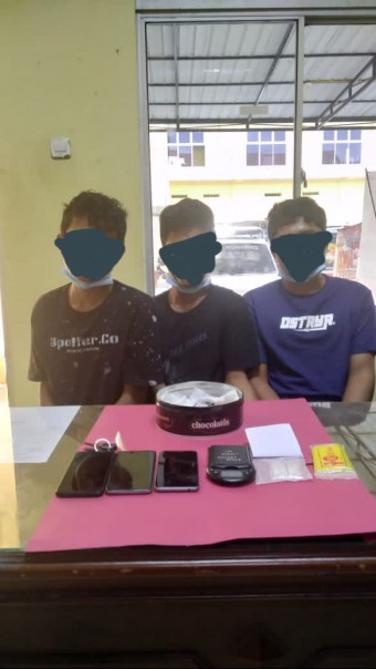 Tiga Pelaku dan pengedar narkoba ditangkap Satres Narkoba Polres Kuansing/Zar