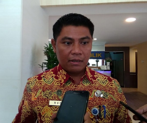 Sekretaris DPMPTSP Pekanbaru Rudi Misdian. Foto: Surya/Riau1.
