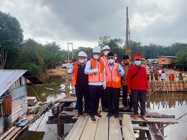 Pemancangan Tiang Jembatan Tambak, Direncanakan Harris Dibangun Zukri 