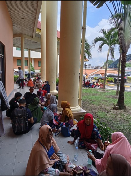 Masyarakat Pantai Raja mengadukan PTPN V ke DPRD Riau
