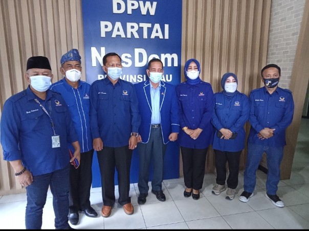 Pengurus Nasdem menerima kunjungan silaturahmi DPP Demokrat Riau
